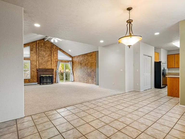 796 Josilyn Ct — Photo 5