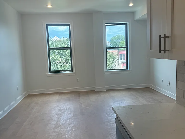 851 S 2nd St #412 — Photo 6