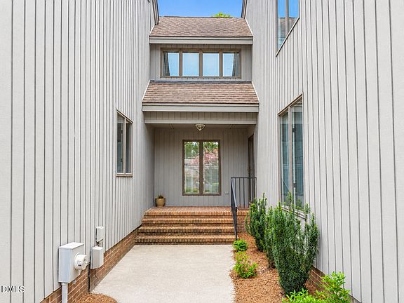 2nd image of 2506 Woodwind Dr