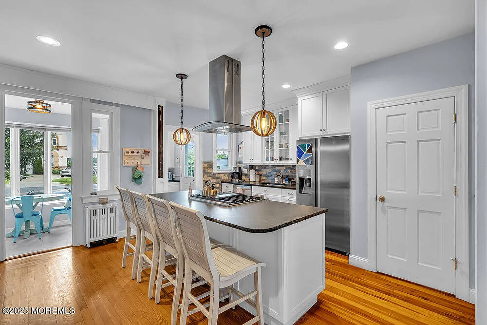 3 bed, 2.5 bath, 1434 sqft, $2,900 — Photo 3