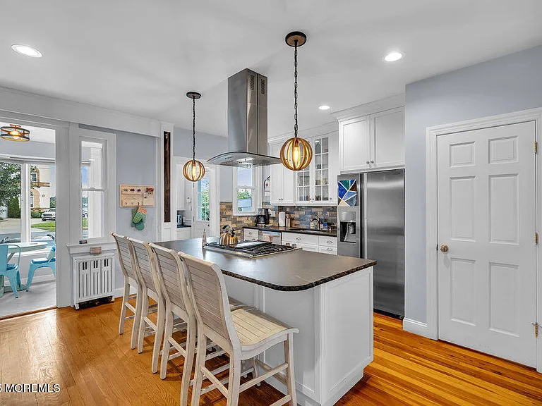 8 Deal Lake Ct — Photo 3