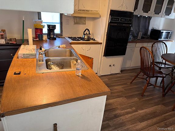 4th image of 620 #25 Montauk Highway #25