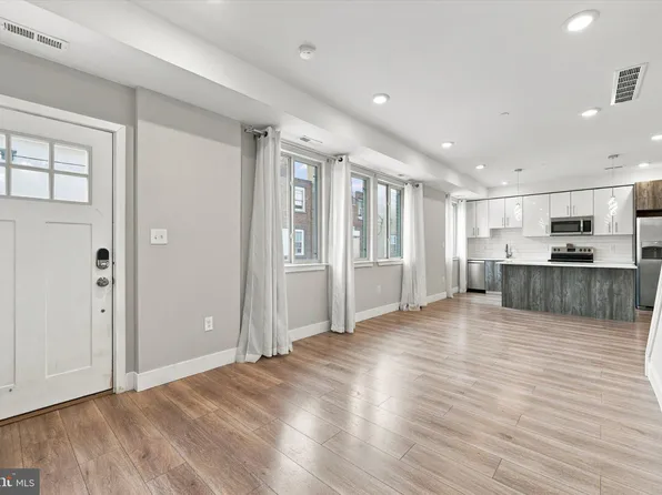 2348 Mountain St, Philadelphia, PA 19145