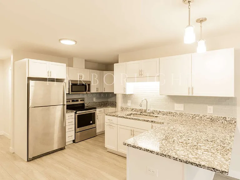 37 Mill Commons Dr #227 — Photo 11
