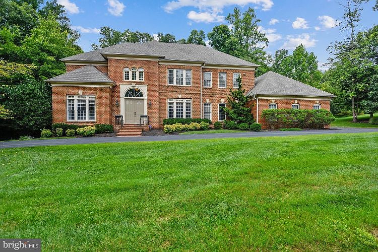 1st image of 3175 Ariana Dr