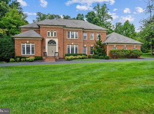 3175 Ariana Dr, Oakton, VA 22124