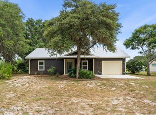 283 Riley Lake Dr, Hawthorne, FL 32640