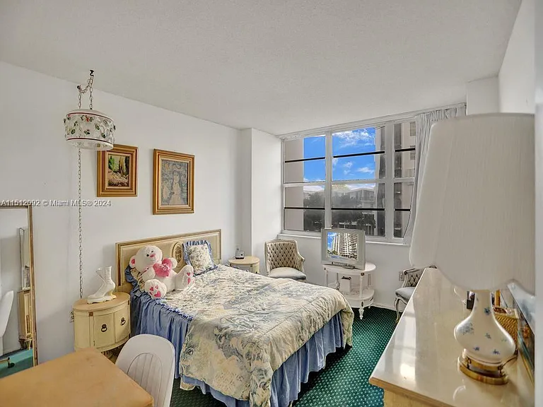 18051 Biscayne Blvd #304 — Photo 22