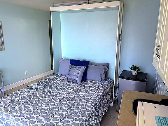 3rd image of 1233 S Atlantic Ave #308