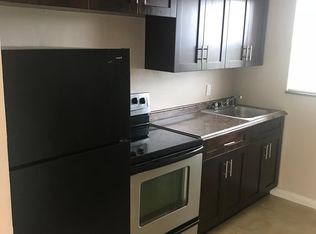 607 14th St APT 2, West Palm Beach, FL 33401