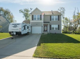 1680 Salisbury Dr SE, Lowell, MI 49331