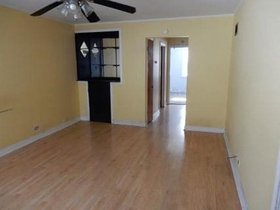 4th image of 9741 McLean Ave