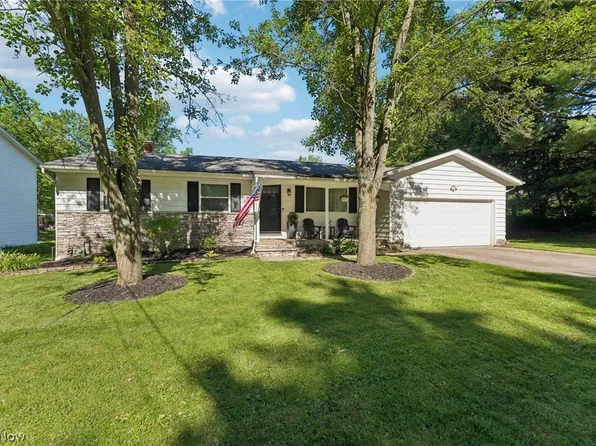 432 Mackinaw Ave, Bath Twp, OH 44333