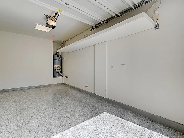 10420 September Flower St — Photo 42