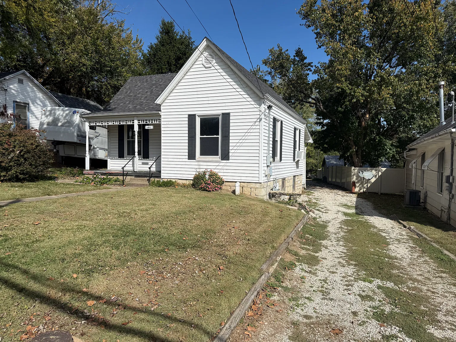 2 bed, 1030 sqft, $1,100 — Photo 1
