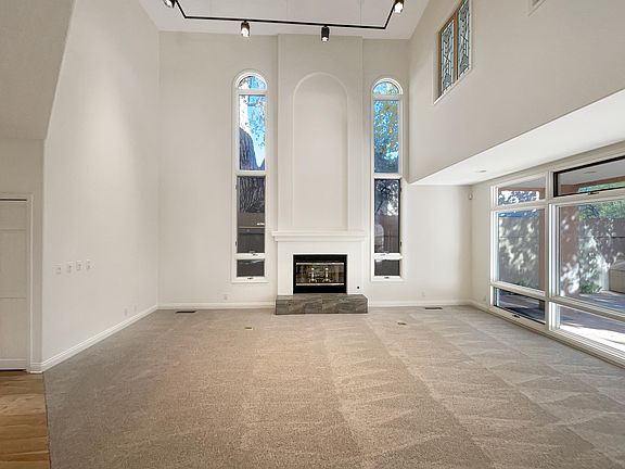 3rd image of 2908 Calle Grande NW