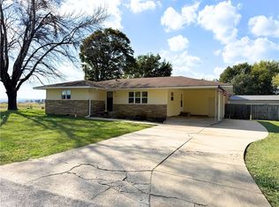 308 S Summit St, Prairie Grove, AR 72753