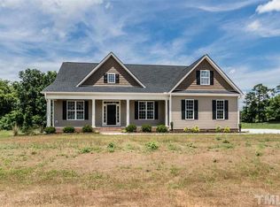 191 Rolling Oaks Ln, Benson, NC 27504