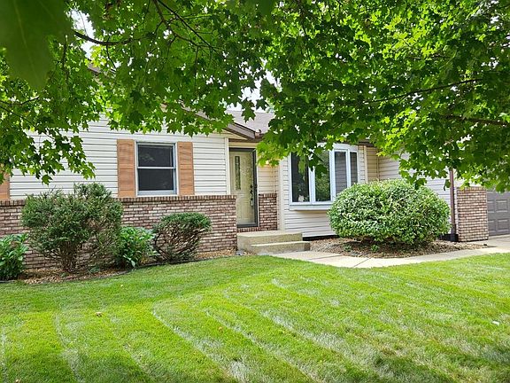 3rd image of 6611 Hawthorne Ave