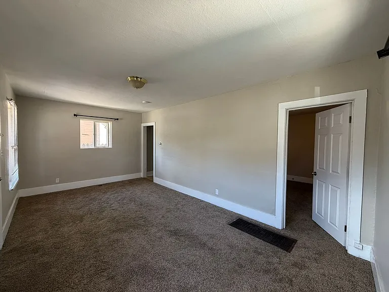 404 E Kiowa St — Photo 17