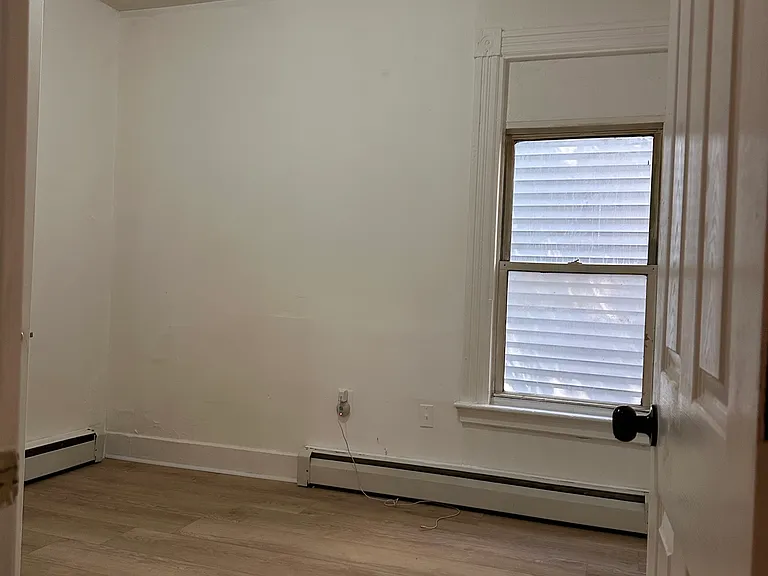 186 James St #1 — Photo 6