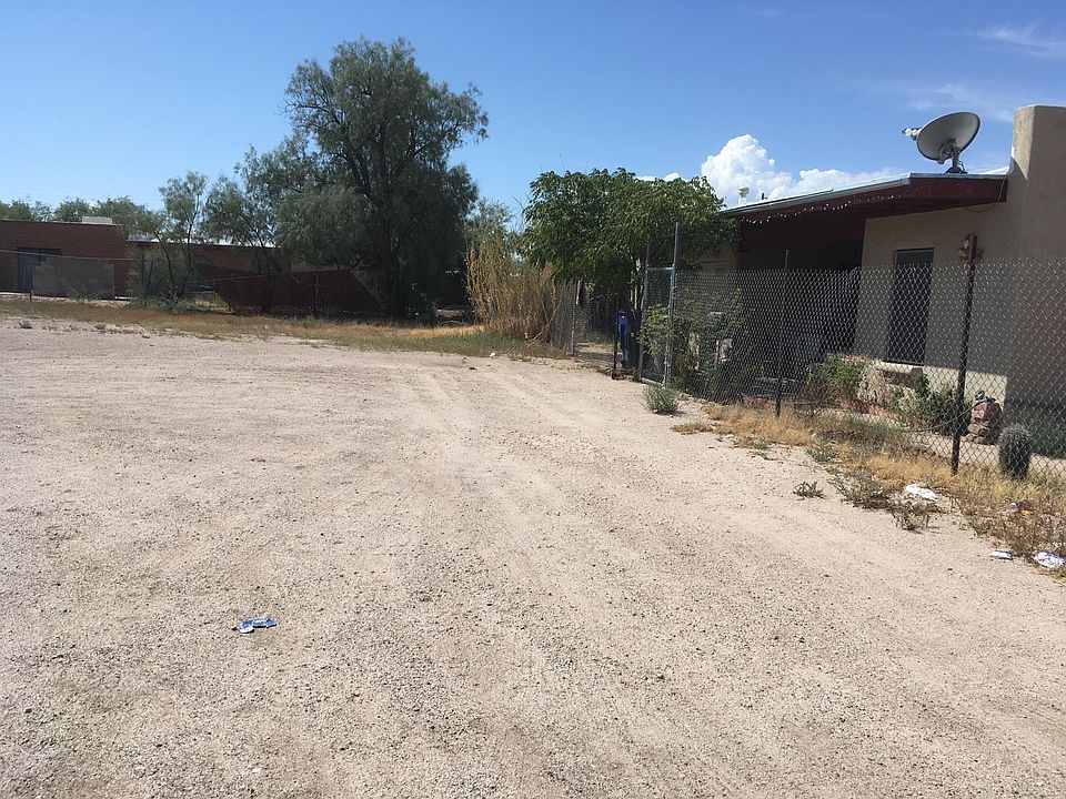 2nd image of 833 W Calle Santa Ana #13