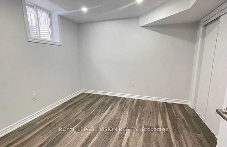 125 Hearne Cres — Photo 3