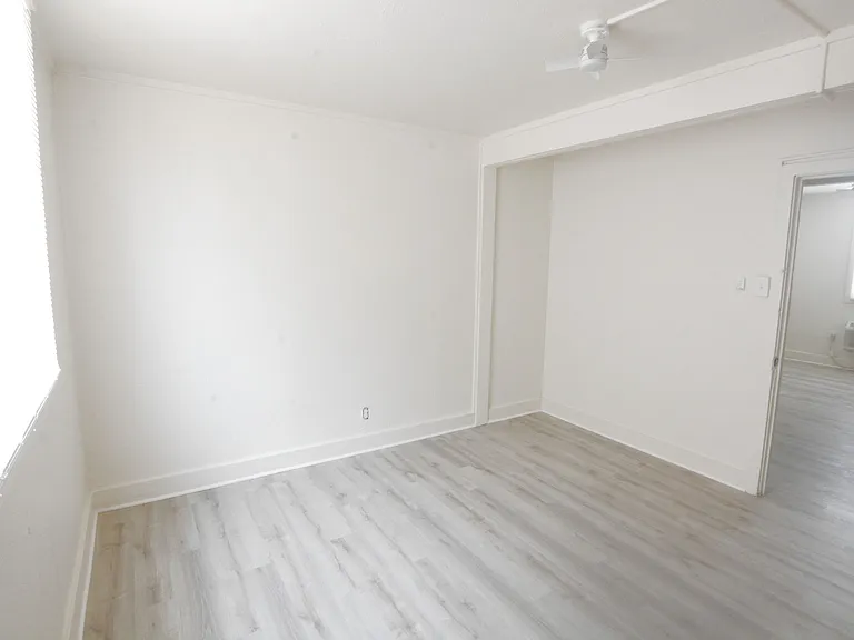 1639 E 6th St #1647-A — Photo 12