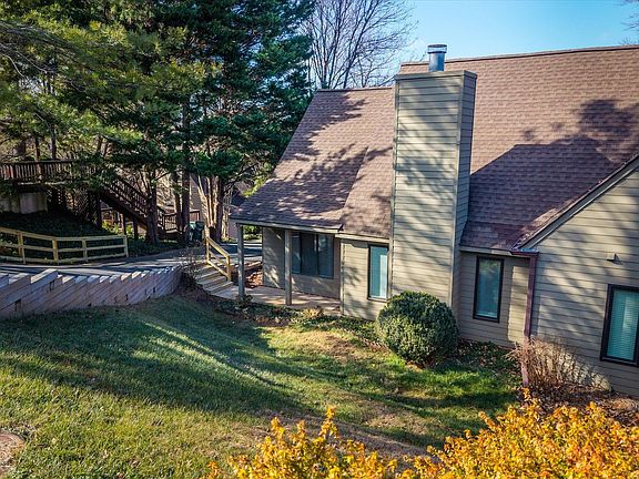 4th image of 1688 Royal Oak Ct