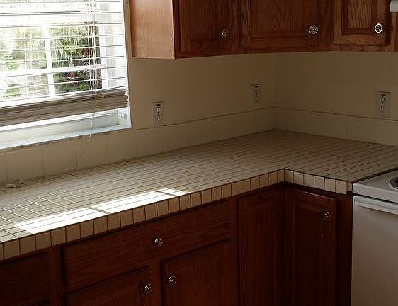 3rd image of 153 Ivy Ln APT 3