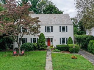 46 Mountain View Dr, West Hartford, CT 06117