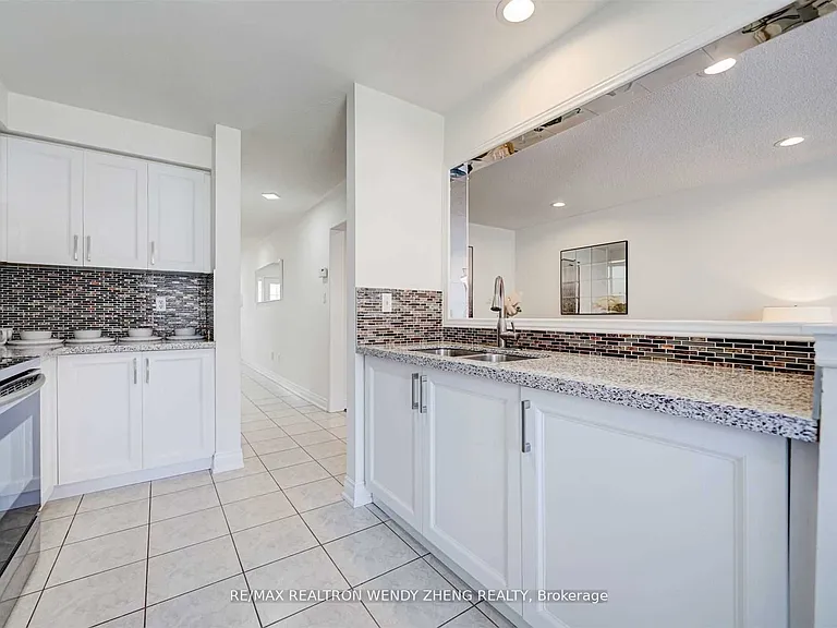 60 Warren Bradley St — Photo 12