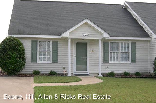 1st image of 1509 Surrey Ct