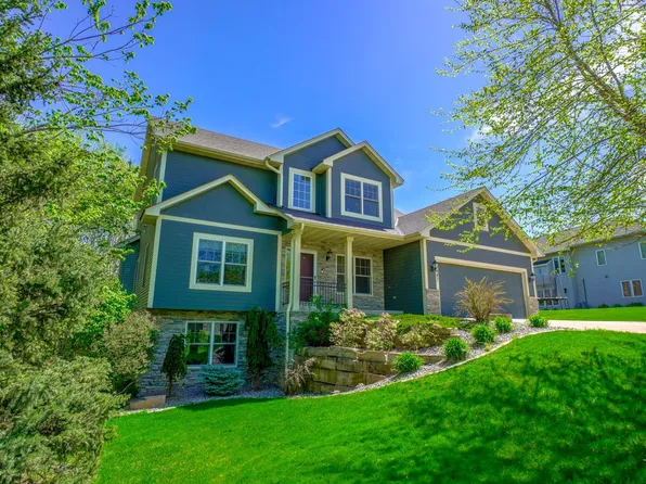 8487 College Trl, Inver Grove Heights, MN 55076