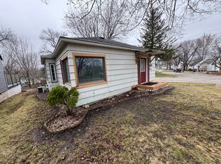 1402 Lee Ave, Albert Lea, MN 56007