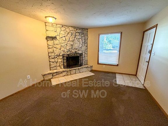 2nd image of 3304 E Portland St #B
