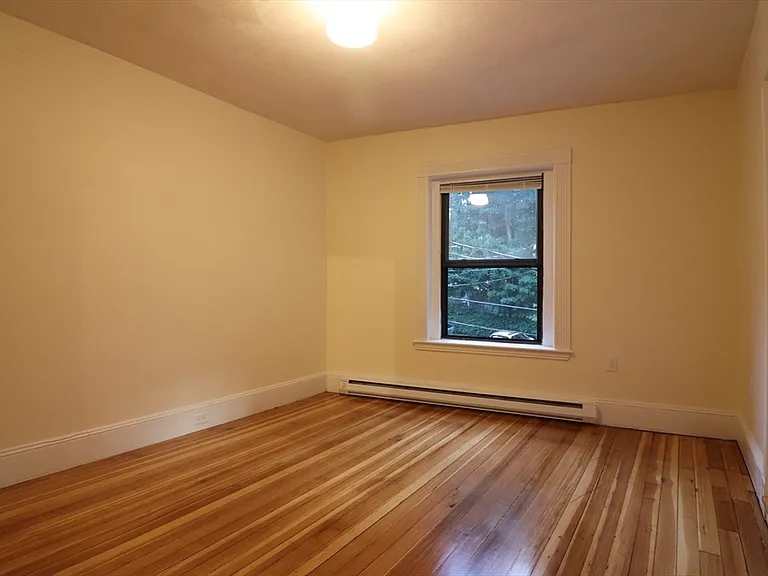 12 Park St — Photo 17