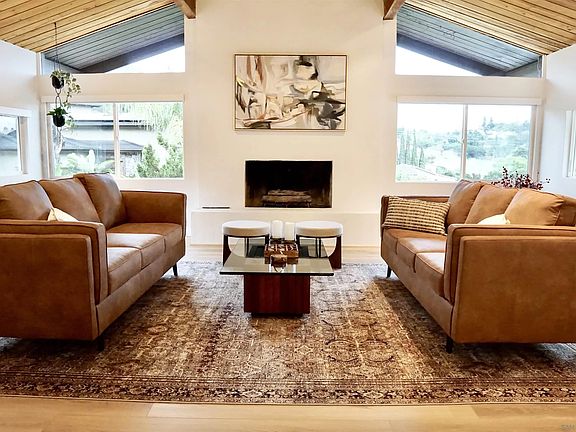 5th image of 4242 Avenida Gregory