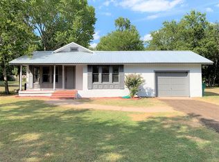 622 N Horton St, La Grange, TX 78945