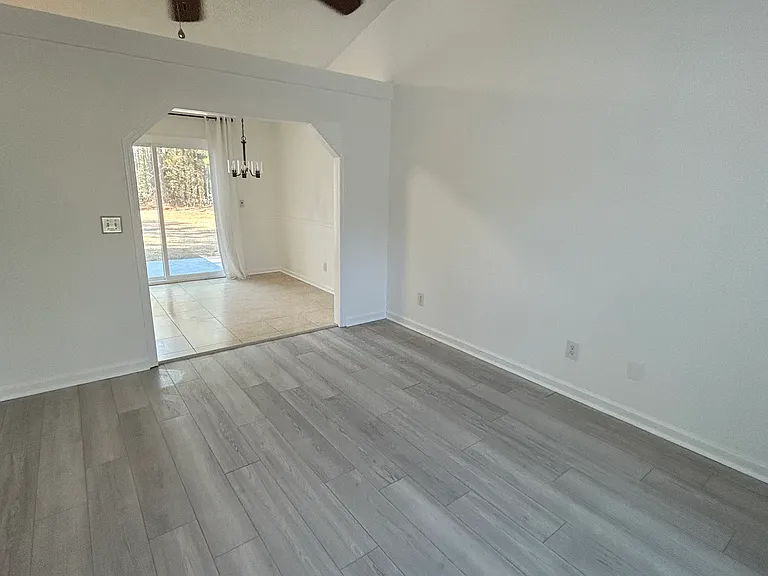 9708 Ali Ct — Photo 4
