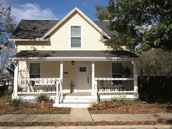 Historic McKinney rental home with farmhouse charm