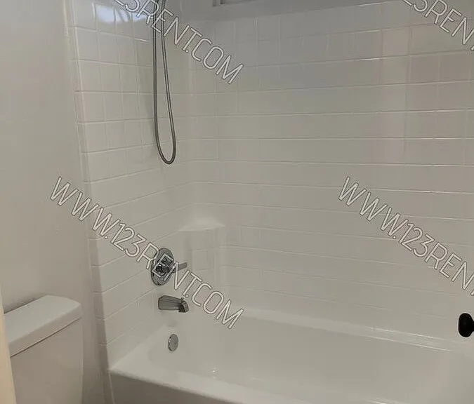 5640 W Avenue L4 — Photo 33