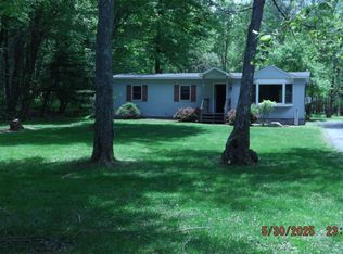 104 Raspberry Dr, Canadensis, PA 18325