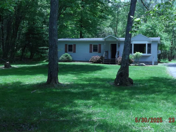 104 Raspberry Dr, Canadensis, PA 18325