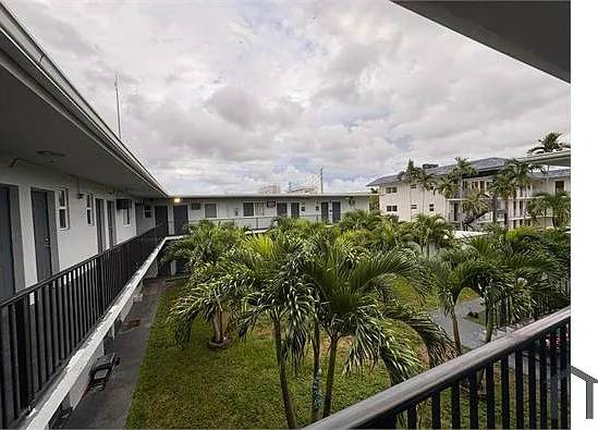 Studio, 500 sqft, $1,600 — Photo 2