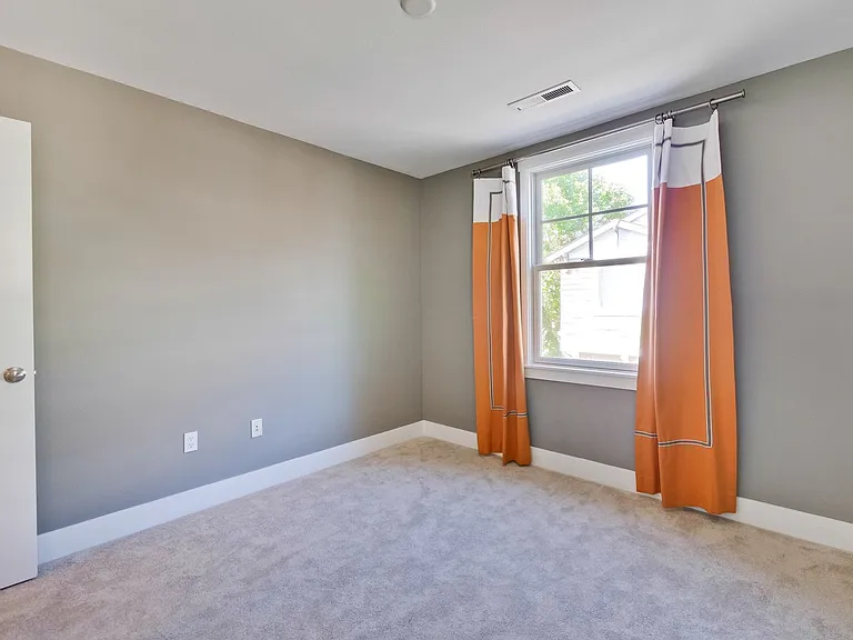 156 Linfield Dr — Photo 25