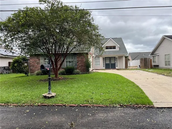 402 Avenue M, Belle Chasse, LA 70037