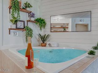 306 Baskins Creek Rd Unit 3-A, Gatlinburg, TN 37738