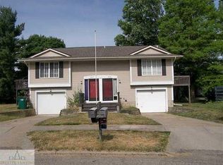 2910 Truman Cir, Lansing, MI 48910