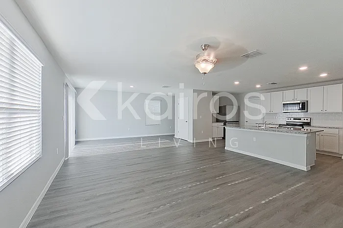 8614 SW 43rd Ter — Photo 4